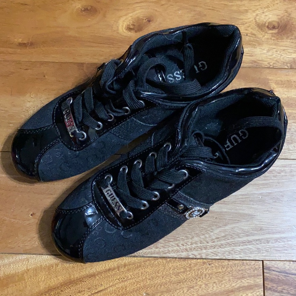GUESS casual running shoes 6.5. BNWOT